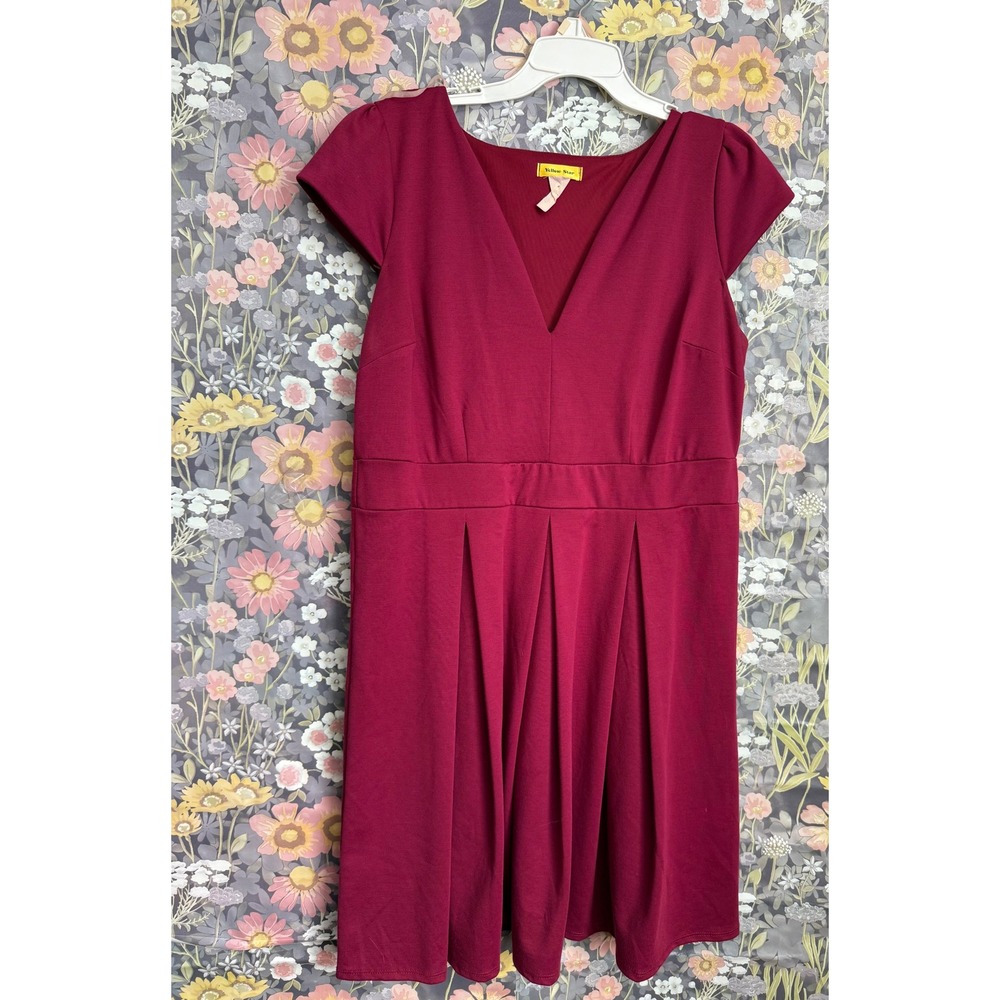 Yellow Star Women's Burgundy V-Neck Cap Sleeve‎ Pleated Midi Dress 1X